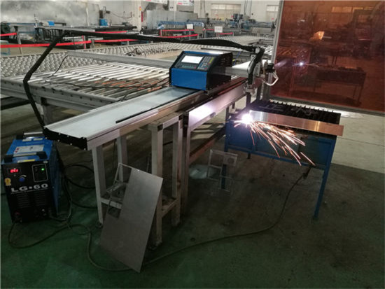 China producător Computer controlled CNC Plasma Cutter utilizare pentru tăiat aluminiu din oțel inoxidabil / fier / metal
