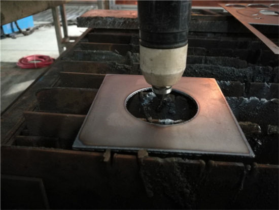 Prețul fabricării 1530 mașină de tăiat cu plasmă pentru oțel inoxidabil din oțel carbon fier foaie cnc tăietor de plasmă în stoc